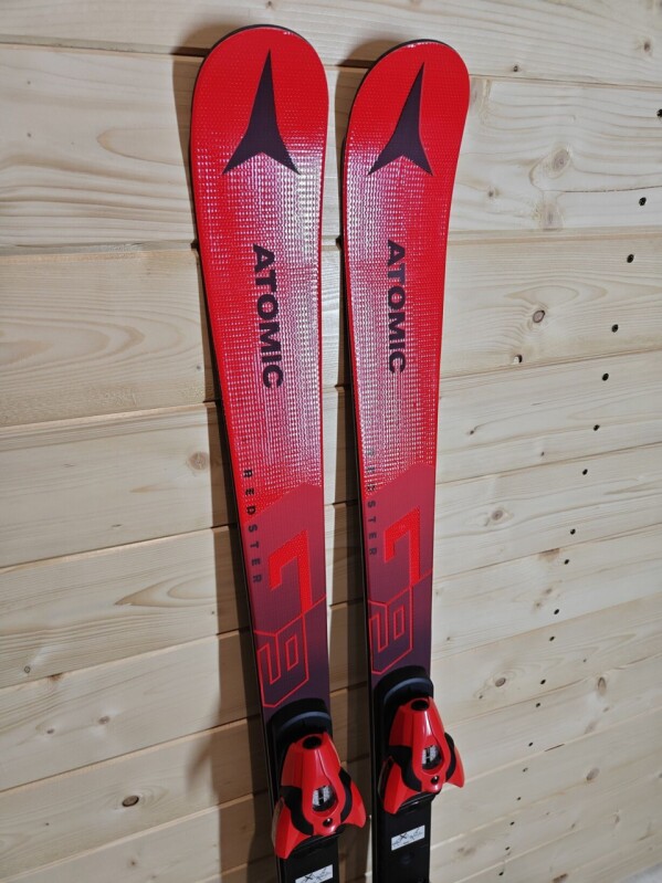 LYŽE ATOMIC REDSTER G9 REVOSHOCK JR FIS 131CM --MODEL 2024--